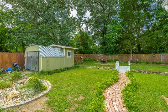 2306 E 4th Street, Chattanooga, TN 37404
