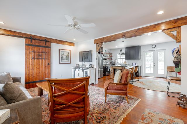 2306 E 4th Street, Chattanooga, TN 37404
