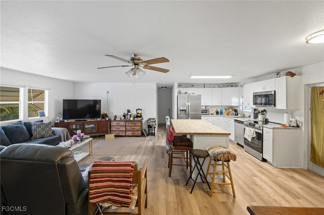 136 Lexington AVE, Fort Myers, FL 33908