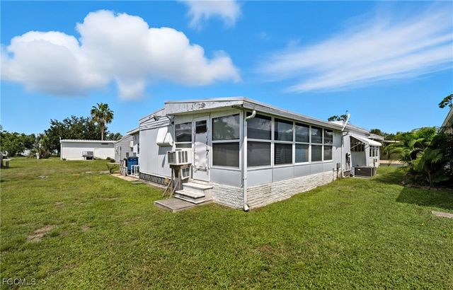 136 Lexington AVE, Fort Myers, FL 33908