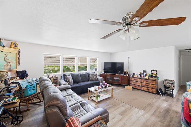 136 Lexington AVE, Fort Myers, FL 33908