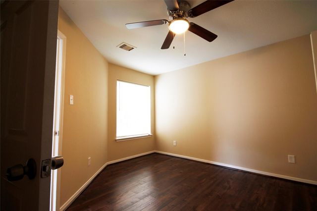 11615 Glenwolde Drive, Houston, TX 77099