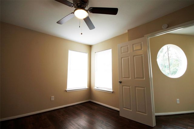 11615 Glenwolde Drive, Houston, TX 77099