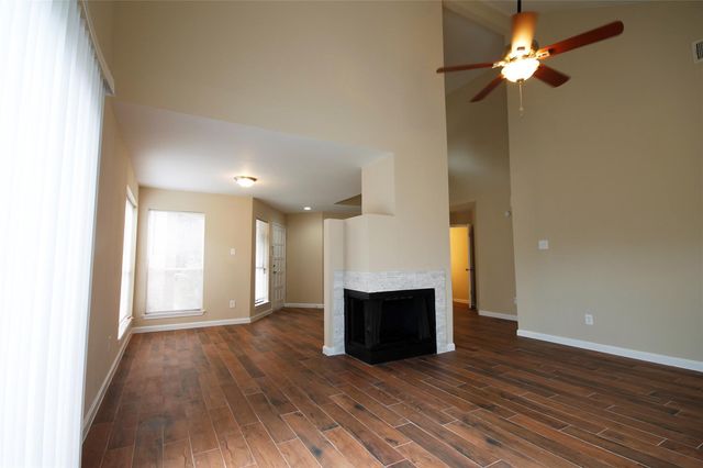 11615 Glenwolde Drive, Houston, TX 77099