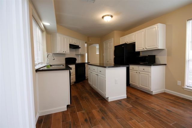 11615 Glenwolde Drive, Houston, TX 77099