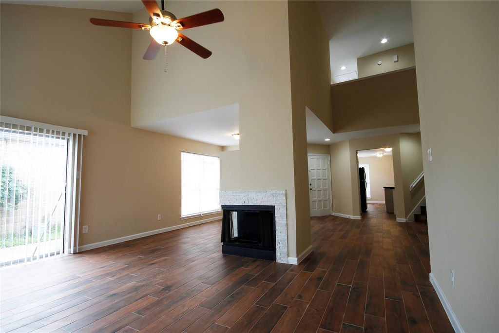 11615 Glenwolde Drive, Houston, TX 77099