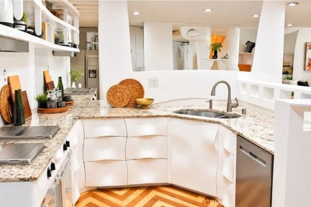 718 Via Colinas, Westlake Village, CA 91362