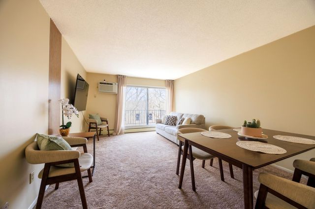 183 Little Canada Road E 310, Little Canada, MN 55117