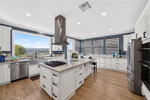 2011 W Snead Street, La Habra, CA 90631