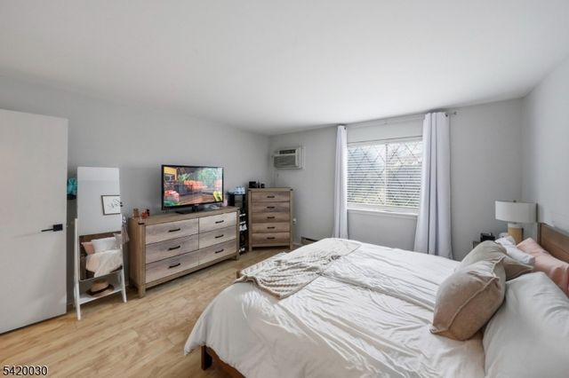 76 Farm Rd A, Hillsborough Twp., NJ 08844