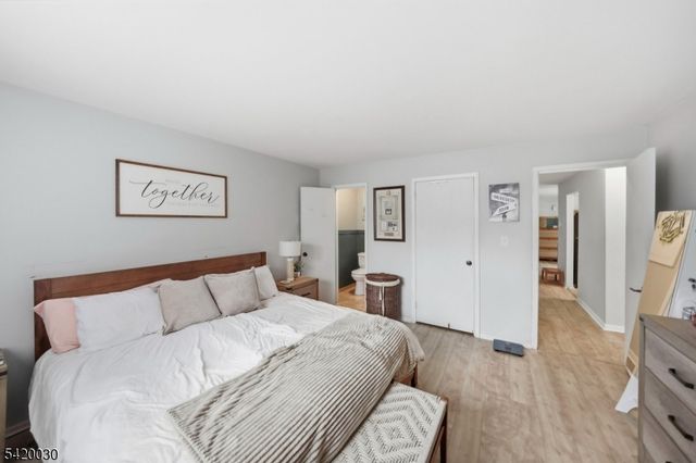 76 Farm Rd A, Hillsborough Twp., NJ 08844