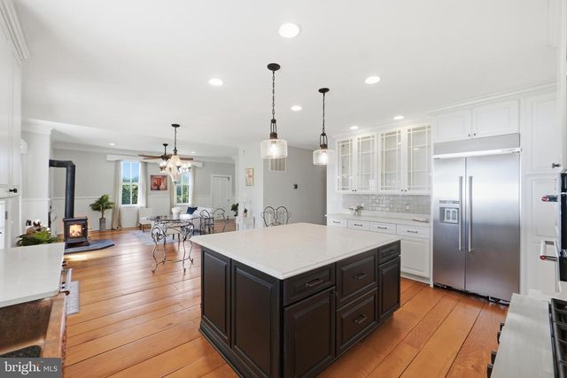 15715 AVERY RD, Rockville, MD 20855