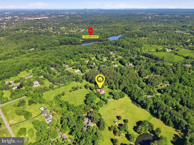 15715 AVERY RD, Rockville, MD 20855
