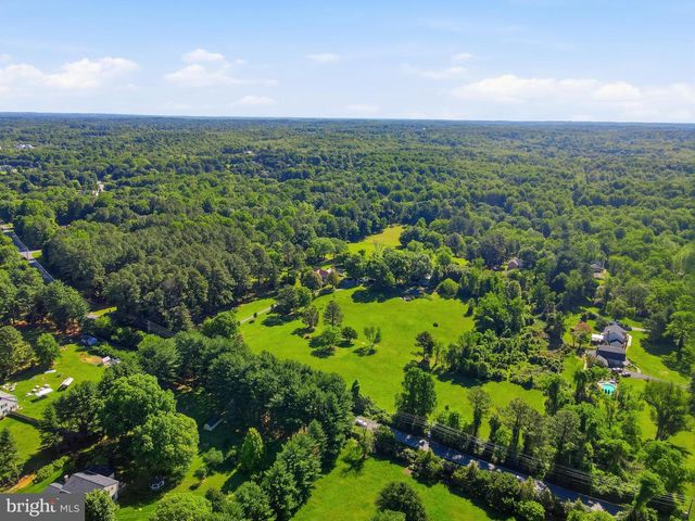 15715 AVERY RD, Rockville, MD 20855