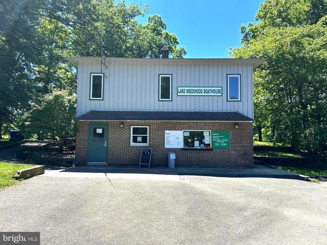 15715 AVERY RD, Rockville, MD 20855