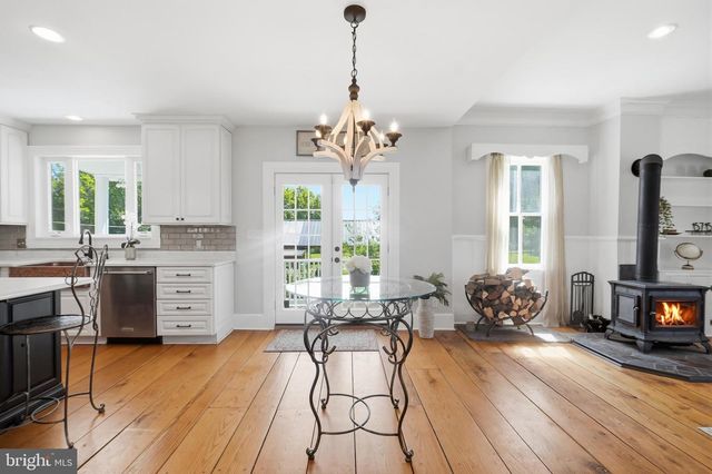15715 AVERY RD, Rockville, MD 20855