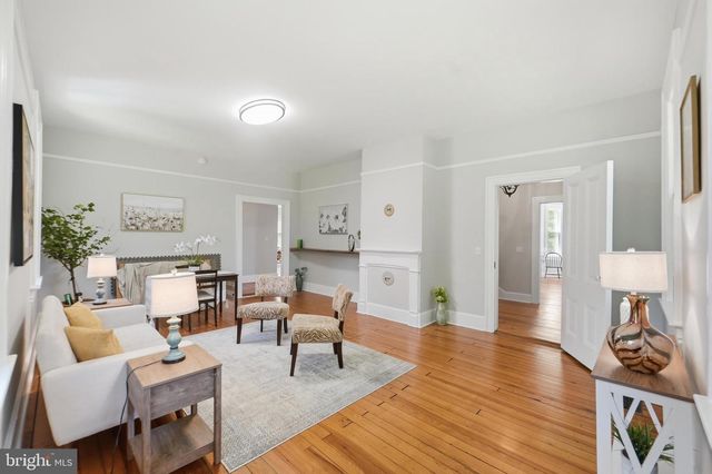 15715 AVERY RD, Rockville, MD 20855