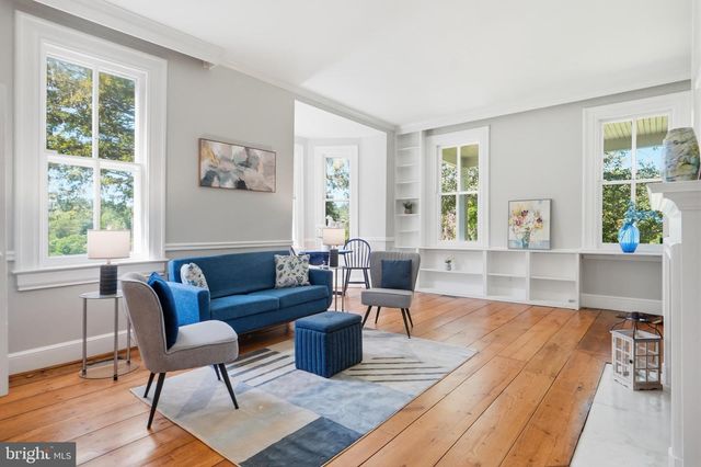 15715 AVERY RD, Rockville, MD 20855