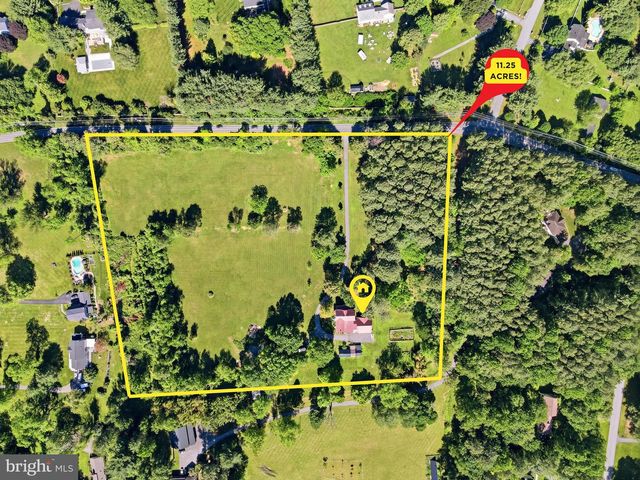 15715 AVERY RD, Rockville, MD 20855