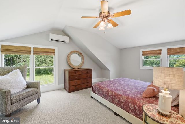 15715 AVERY RD, Rockville, MD 20855