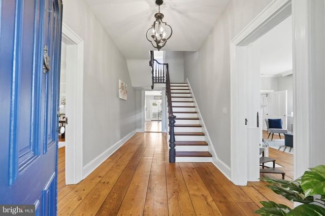 15715 AVERY RD, Rockville, MD 20855