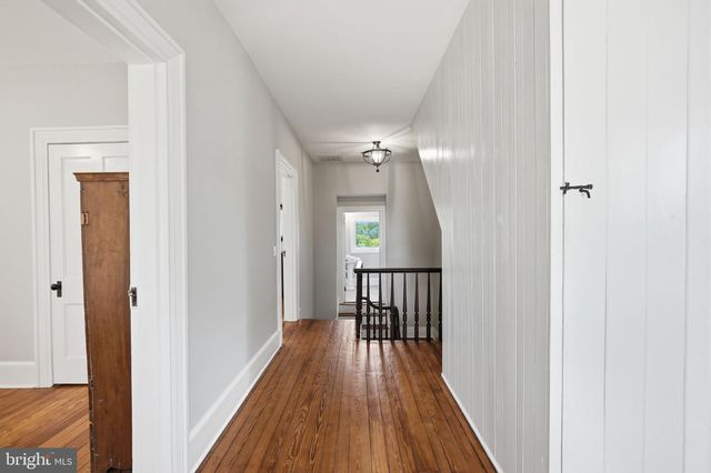 15715 AVERY RD, Rockville, MD 20855