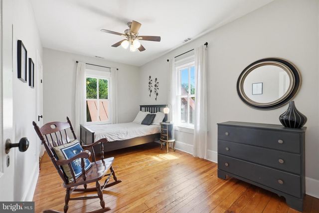 15715 AVERY RD, Rockville, MD 20855