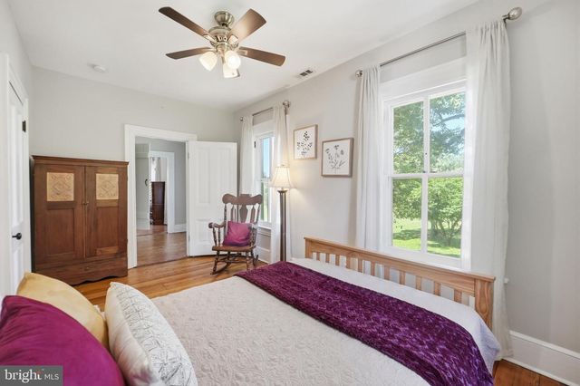 15715 AVERY RD, Rockville, MD 20855