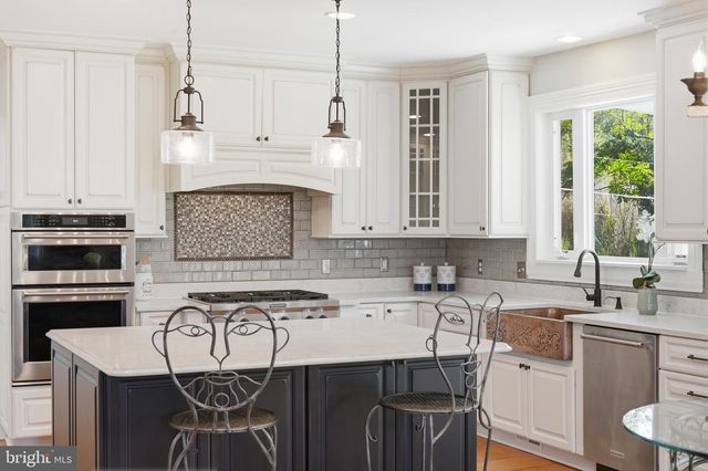 15715 AVERY RD, Rockville, MD 20855