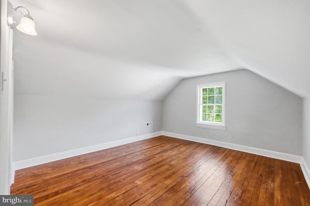 15715 AVERY RD, Rockville, MD 20855