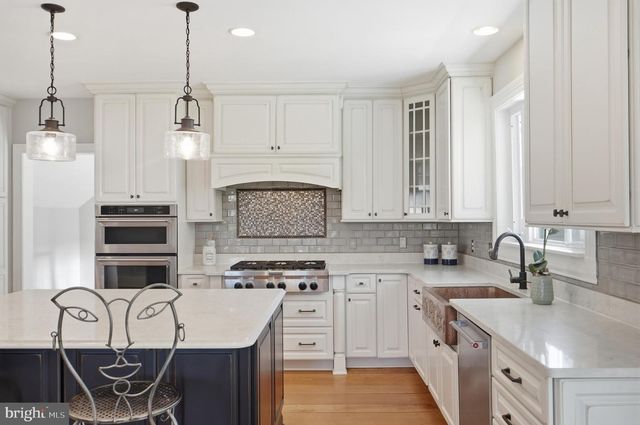 15715 AVERY RD, Rockville, MD 20855