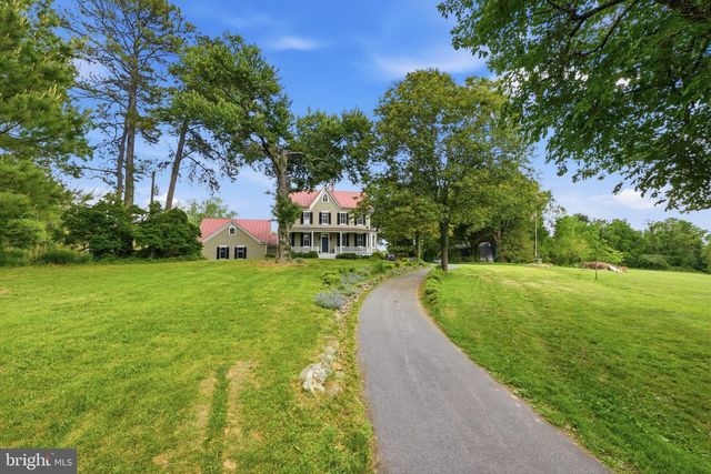 15715 AVERY RD, Rockville, MD 20855