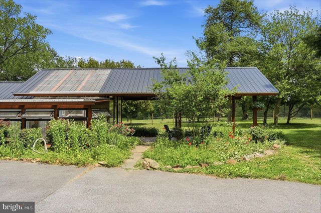 15715 AVERY RD, Rockville, MD 20855