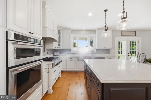 15715 AVERY RD, Rockville, MD 20855