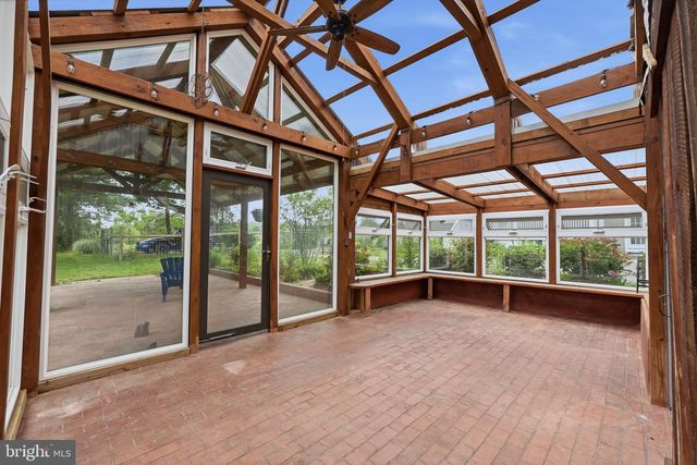 15715 AVERY RD, Rockville, MD 20855