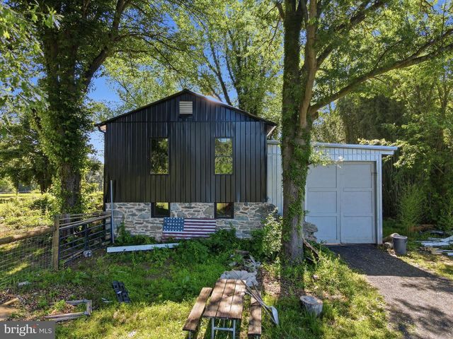 15715 AVERY RD, Rockville, MD 20855