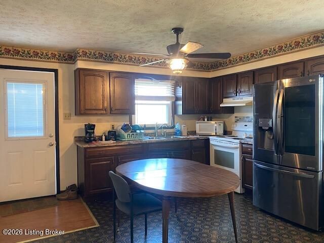 3765 Holy Cross Rd, Loretto, KY 40037