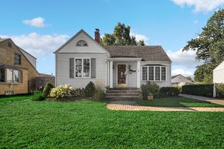 2826 Garfield Avenue, Highland, IN 46322