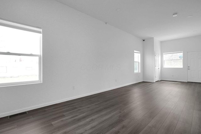546 Stambaugh Avenue, Columbus, OH 43207