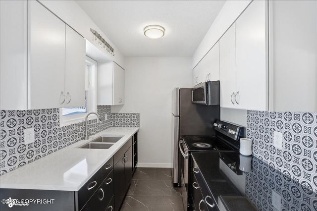 3535 E 19th Avenue, Anchorage, AK 99508