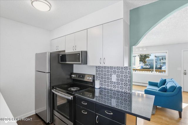 3535 E 19th Avenue, Anchorage, AK 99508