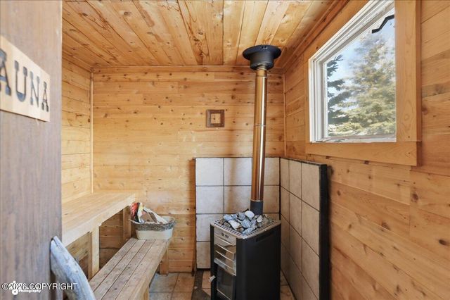 3535 E 19th Avenue, Anchorage, AK 99508