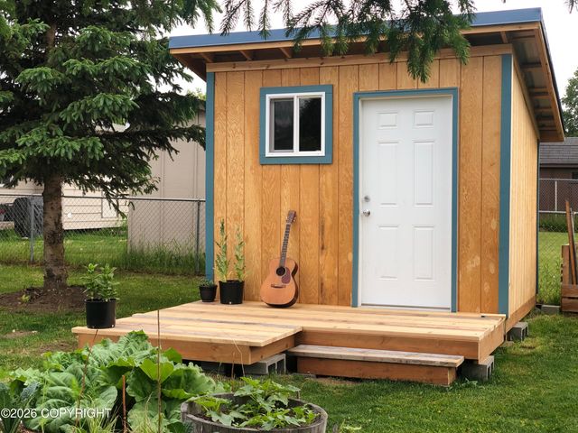 3535 E 19th Avenue, Anchorage, AK 99508