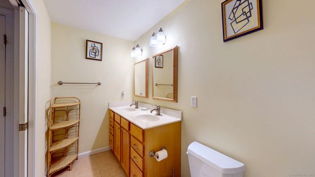 95 Murphys Drive 95, Groton, CT 06340