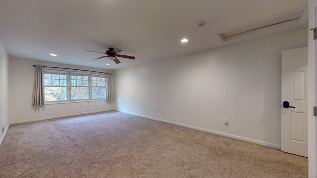 95 Murphys Drive 95, Groton, CT 06340