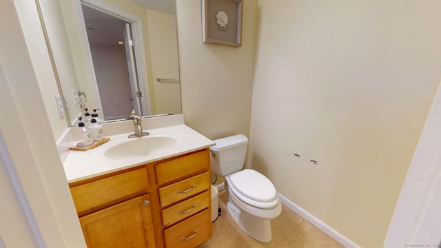 95 Murphys Drive 95, Groton, CT 06340