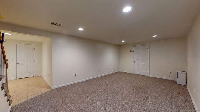 95 Murphys Drive 95, Groton, CT 06340