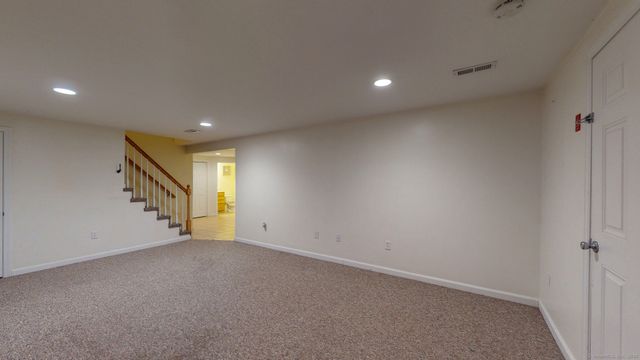 95 Murphys Drive 95, Groton, CT 06340