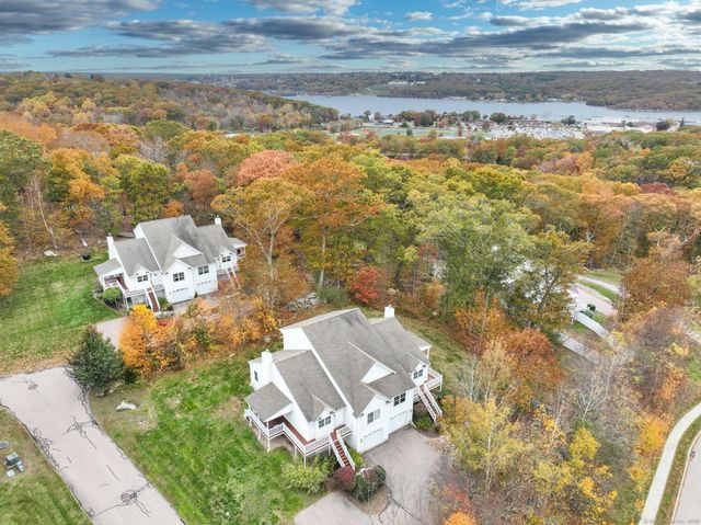 95 Murphys Drive 95, Groton, CT 06340