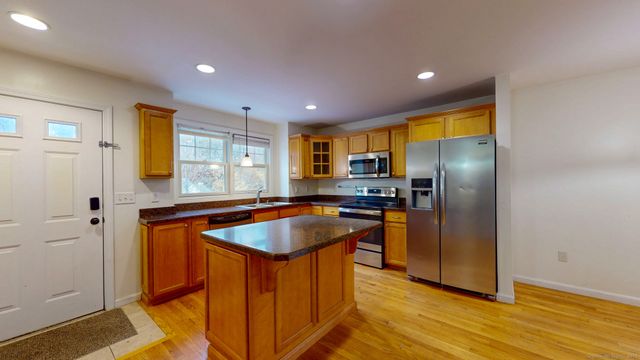 95 Murphys Drive 95, Groton, CT 06340